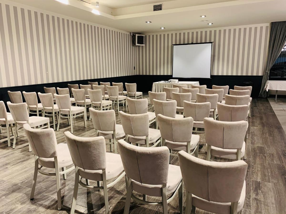 Hotel Maly Mlyn 스타르가르드 시체신스키 외부 사진